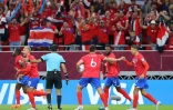 La joie des joueurs du Costa Rica, après avoir ouvert le score contre la Nouvelle-Zélande, lors du match de barrage pour la Coupe du monde 2022 au Qatar, le 14 juin 2022 à Ar-Rayyan