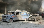 Bombardements aériens d'un marché du village de Maaret al-Numan dans la région d'Idleb en Syrie, le 8 octobre 2017