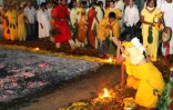 Cérémonie de marche sur le feu au temple  Maryen Péroumal de Saint André Dimanche 3 Juillet 2011
Photo Mamousse Mathieu