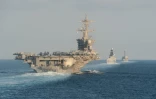 Le porte-avions américain Abraham Lincoln dans le détroit d'Ormuz, le 19 novembre 2019. Photo distribuée par la marine américaine
