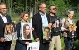 L'organisation Reporters sans frontières (RSF) a organisé une manifestation à la frontière entre la Lituanie et le Bélarus, en brandissant des portraits de 21 journalistes emprisonnés dans l'ancienne république soviétique située entre la Russie et l'Union européenne, le 27 mai 2021.
