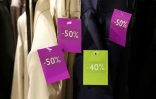 Soldes dans un grand magasin à Paris, le 28 juin 2017