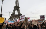 Manifestation pour protester contre l'élection du républicain Donald Trump aux Etats-Unis, le 19 novembre 2016 à Paris