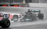 Le pilote britannique Lewis Hamilton, au volant de sa Mercedes, lors des qualifications pour le Grand Prix de Russie de Formule 1, le 25 septembre 2021 à Sotchi
