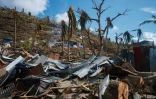 Les dégâts à Pamandzi, Mayotte, le 17 décembre 2024, après le passage du cyclone Chido sur l'archipel