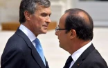 Jérôme Cahuzac et François Hollande dans la cour de l'Elysée le 4 juillet 2012 à Paris