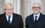 Boris Johnson (g et le leader du parti travailliste Jeremy Corbyn (d) lors d'une cérémonie à la mémoire des victimes de l'attentat du pont de Londres, le 2 décembre 2019