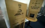 Du matériel électoral équatorien photographié dans un bureau de vote de la banlieue de Quito le 14 février 2017