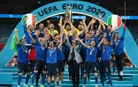 La sélection italienne après sa victoire sur l'Angleterre au stade de Wembley à Londres, le 11 juillet 2021