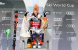 La joie de la Slovaque Petra Vlhova, après avoir remporté le slalom de Zagreb, comptant pour la Coupe du monde, et le "Snow Queen Trophy 2022", le 4 janvier 2022