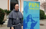 L'évêque d'Ajaccio, Mgr François-Xavier Bustillo présente l'affiche de la visite du Pape en Corse prévue le 15 décembre prochain, le 21 novembre 2024 à Ajaccio