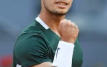 L'Espagnol Carlos Alcaraz contre le Britannique Cameron Norrie en 8e de finale du tournoi de Madrid, le 5 mai 2022 