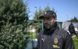 L'entraîneur italien du Shakhtar Donetsk Roberto De Zerbi, le 13 avril 2022 à Istanbul, lors d'une tournée de matches amicaux destinée à lever des fonds pour venir en aide notamment aux orphelins de la guerre en Ukraine