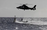 Saint-Leu - Lundi 5 septembre 2011 - hélitreuillage d'un pêcheur en difficulté en raison de la forte houle