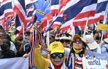 Des manifestants demandent la démission de la Première ministre thaïlandaise Paetongtarn Shinawatra, le 19 juin 2025 à Bangkok