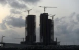 Des gratte-ciel du quartier en construction Eko Atlantic Ă Lagos, le 29 avril 2019