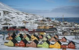 Vue de Longyearbyen, le 6 mai 2022 dans l'archipel du Svalbard, en Arctique