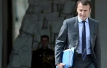 Le ministre de l'Economie Emmanuel Macron quitte l'Elysée après le conseil des ministres le 13 juilet 2016