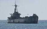 Le navire de la marine philippine BRP Sierra Madre échoué, le 23 avril 2023, près de l'atoll Second Thomas Shoal, dans les îles Spratleys, en mer de Chine méridionale contestée