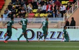Le joueur de Saint-Etienne Arnaud Nordin (d) buteur lors de la victoire Ă Monaco en L1 le 5 mai 2019