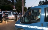 Les gendarmes bouclent le périmètre de la reconstitution judiciaire du meurtre d'Alexia Daval, à Gray-la-Ville, le 17 juin 2019
