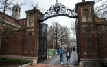 L'entrée de Harvard Yard sur le campus de l'Université Harvard à Cambridge, dans le Massachusetts, le 15 avril 2025