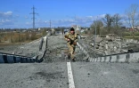 Le pont dévasté à la périphérie de la ville de Borodianka, le 4 avril 2022