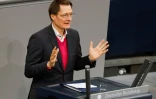 Le ministre allemand de la Santé Karl Lauterbach lors d'un débat au Bundestag sur la légalisation du cannabis, le 23 février 202 à Berlin