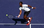 Gaël Monfils à la volley lors d'une victoire de prestige sur Daniil Medvedev à Indian Wells, le 14 mars 2022 