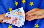 L'euro a remplacé il y a deux décennies le deutsche mark, le franc, la peseta ou la lire dans les portefeuilles des Européens, qui l'ont peu à peu adopté