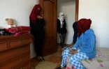 "Analphabètes, les femmes signent ce qu'on leur dit et ne réclament rien, elles disent: +tais-toi, si tu veux revenir l'an prochain+"