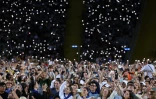 La foule assistant à une veille de prière du pape Léon XIV au stade olympique de Barcelone, le 9 juin 2026