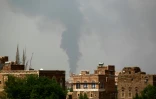 De la fumée dans le ciel de Sanaa après des frappes aériennes, le 9 août 2016