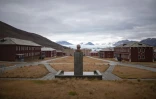 Vue générale de la cité abandonnée de Pyramiden le 21 septembre 2021