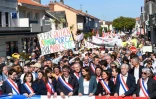 Manifestation de soutien à l'ancien maire de Saint-Brévin Yannick Morez à Saint-Brevin-les-Pins en Loire-Atlantique, le 24 mai 2023