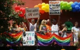 Des panneaux anti-Trump lors de la Gay Pride du 24 juin 2018, à New York 