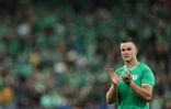 L'ouvreur de l'équipe d'Irlande de rugby Johnny Sexton en pleurs pour son dernier match après la défaite de son équipe contre la Nouvelle-Zélande en quart de finale du Mondial au Stade de France, à Saint-Denis près de Paris, France, le 14 octobre 2023