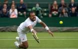 Le Français Jo-Wilfried Tsonga, lors de son match du 1er tour contre le Suédois Mikael Ymer, le 30 juin 2021 au tournoi de Wimbledon
