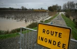 Une route inondée à Coursan dans l'Aude le 19 janvier 2026