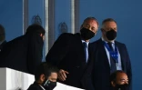 Le président du Real Madrid, Florentino Pérez, debout dans la tribune du stade Alfredo-di-Stefano de Valdebebas, lors du match de Liga contre le Real Betis, le 24 avril 2021