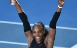 L'Américaine Serena Williams savoure sa victoire face à la Croate Mirjana Lucic-Baroni en demi-finales de l'Open d'Australie, le 26 janvier 2017 à Melbourne