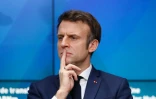 Le président Emmanuel Macron assiste le 18 février 2022 à Bruxelles à la deuxième journée du sommet Union européenne - Union africaine 