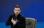 Le président ukrainien Volodymyr Zelensky donne une conférence de presse le 23 février 2025 à Kiev
