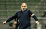 L'entraîneur de Saint-Etienne Pascal Dupraz, lors du match à huit clos de la 37e journée de Ligue 1 contre Reims, le 14 mai 2022 au Stade Geoffroy-Guichard