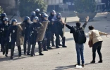 Face à face entre policiers et manifestants à Nantes, le 17 mars 2016