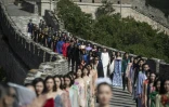 Défilé Pierre Cardin sur la Grande Muraille à Pékin, le 20 septembre 2018
