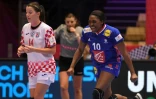 La joie de la Française Grace Zaadi, après un but marqué contre la Croatie, lors de la demi-finale de l'Euro-2020, le 18 décembre 2020 à Herning (Danemark)