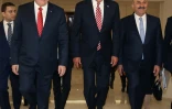 Le Premier ministre turc Binali Yildirim (à g.), le vice-président américain Joe Biden (au c.) et le ministre turc des Affaires étrangères, Mevlut Cavusoglu (à d.) le 24 août 2016 à Ankara