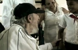 Capture d'écran de la TV cubaine montrant Fidel Castro le 7 avril 2016 dans une école de La Havane