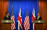 Le secrétaire d'Etat américain Antony Blinken (g) et son homologue britannique Dominic Raab lors d'une conférence de presse, le 3 mai 2021 à Londres